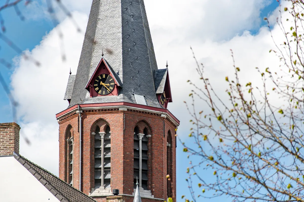 Kerk in Bachte-Maria-Leerne.