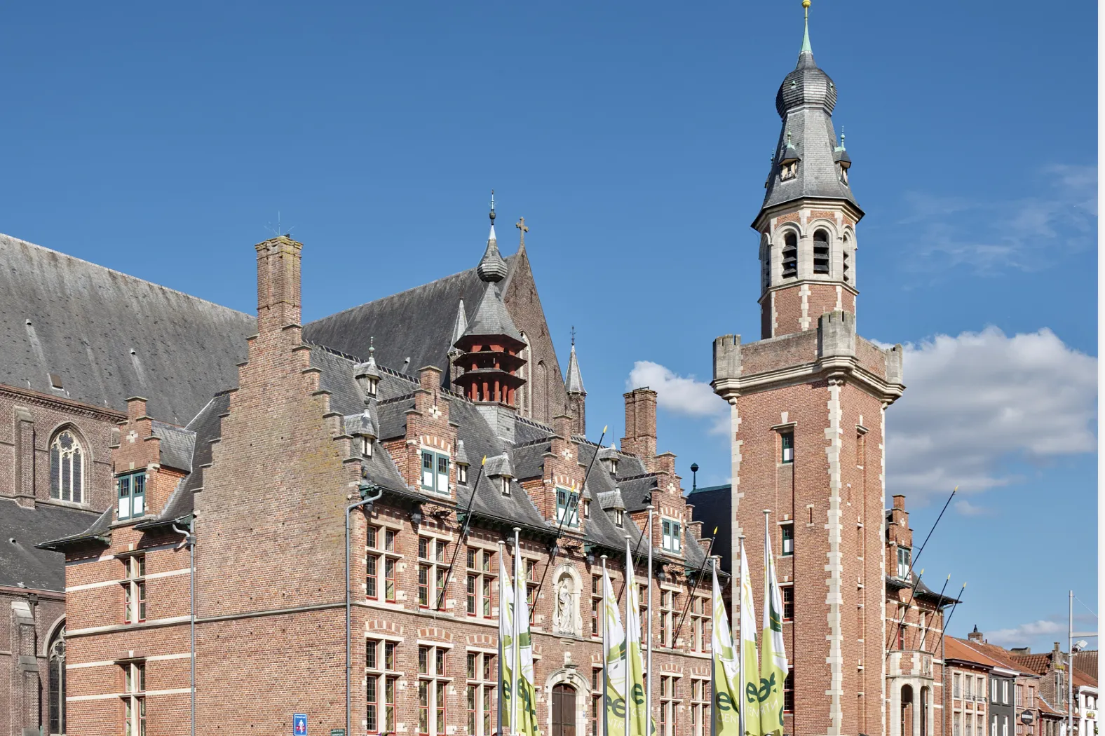 Het stadhuis van Eeklo