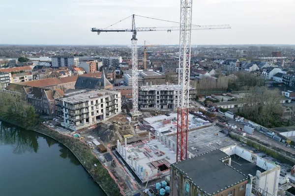 Te koop bij Landbergh appartement te Deinze 1