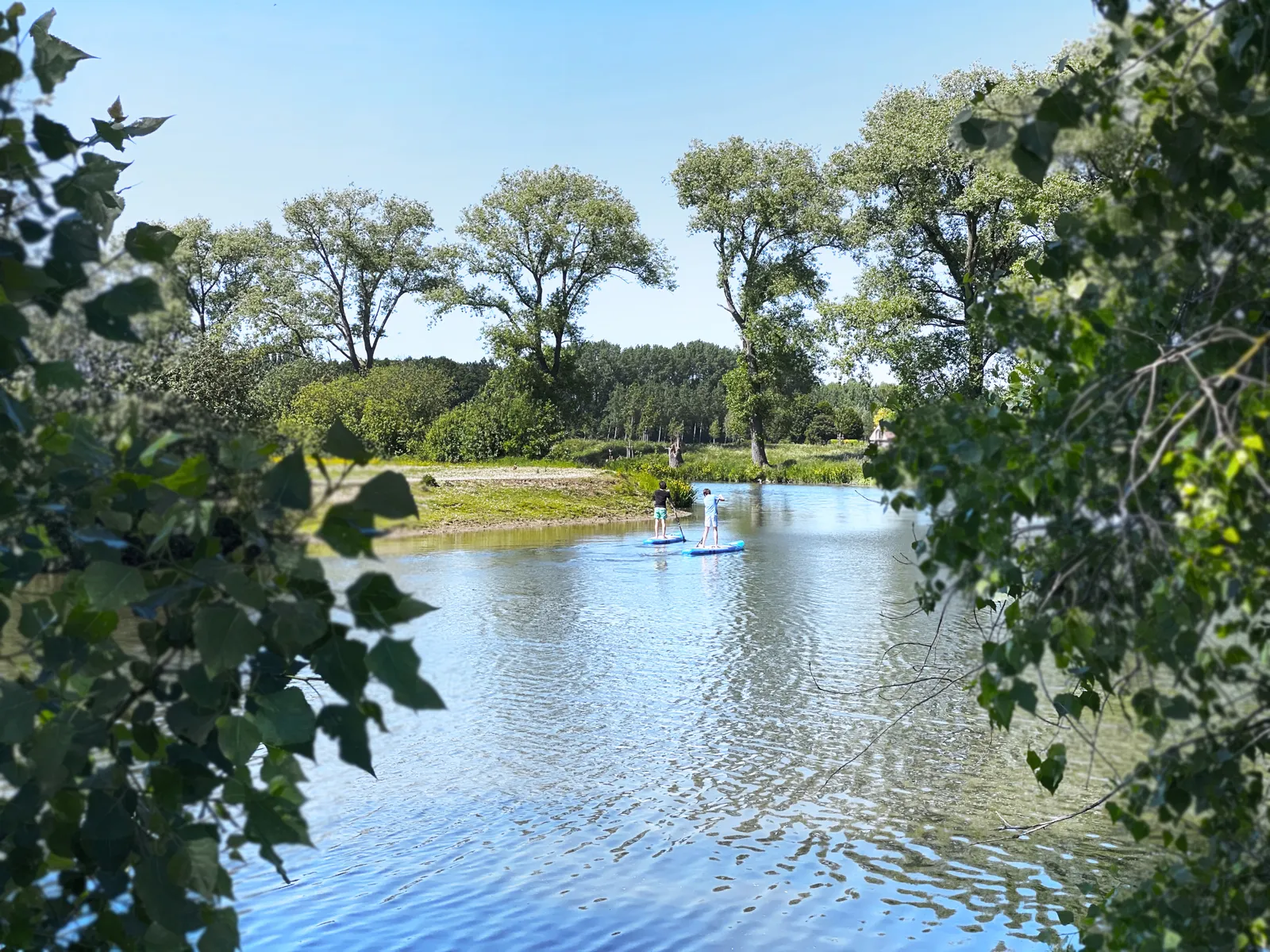 Deinze: historische stad langs de Leie met cultuur en groene parken