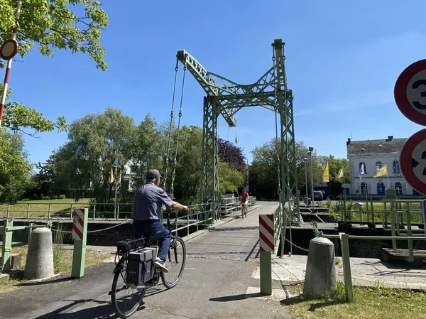 Deinze: historische stad langs de Leie met cultuur en groene parken