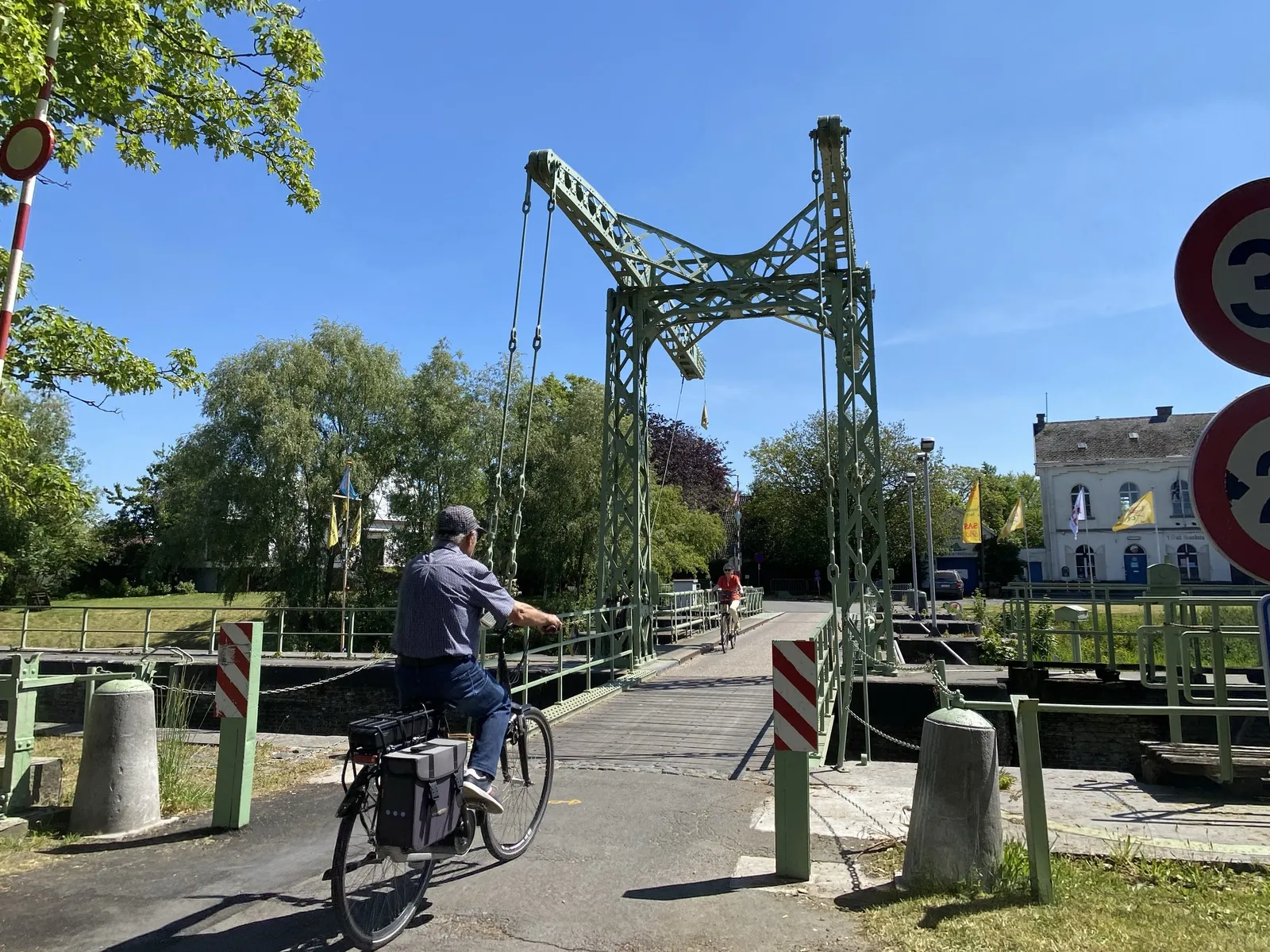 Deinze: historische stad langs de Leie met cultuur en groene parken