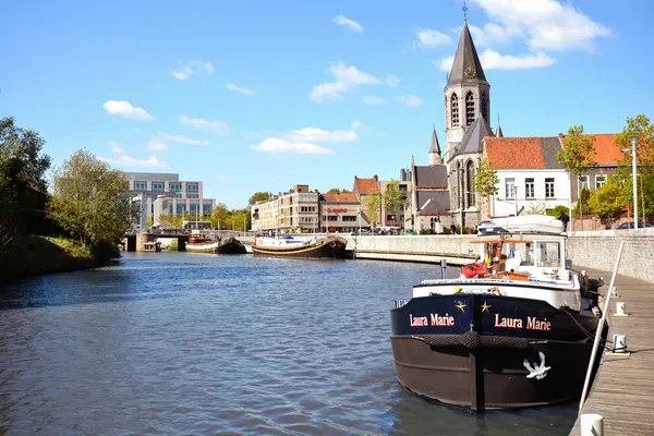 Deinze: historische stad langs de Leie met cultuur en groene parken