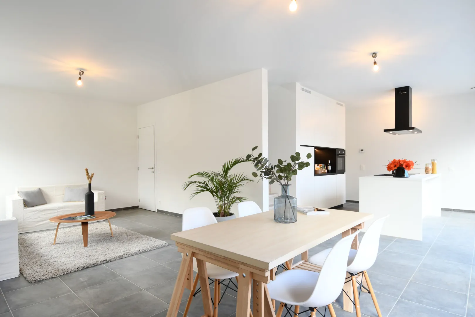 43d489f3118bcc8757a6685ef9cb97f43a4c890e2f5a1083ab244bc0e8bffae5