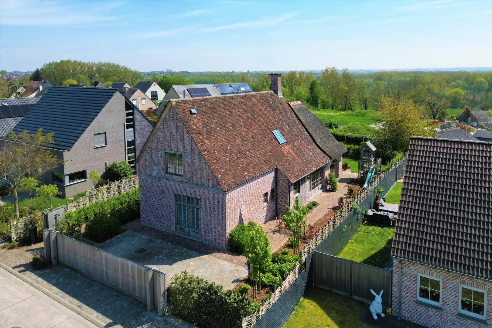 42afc95d950612e7ab9ae8076f0fca7447e3e8e6a80bd600e0556cddda53ef69