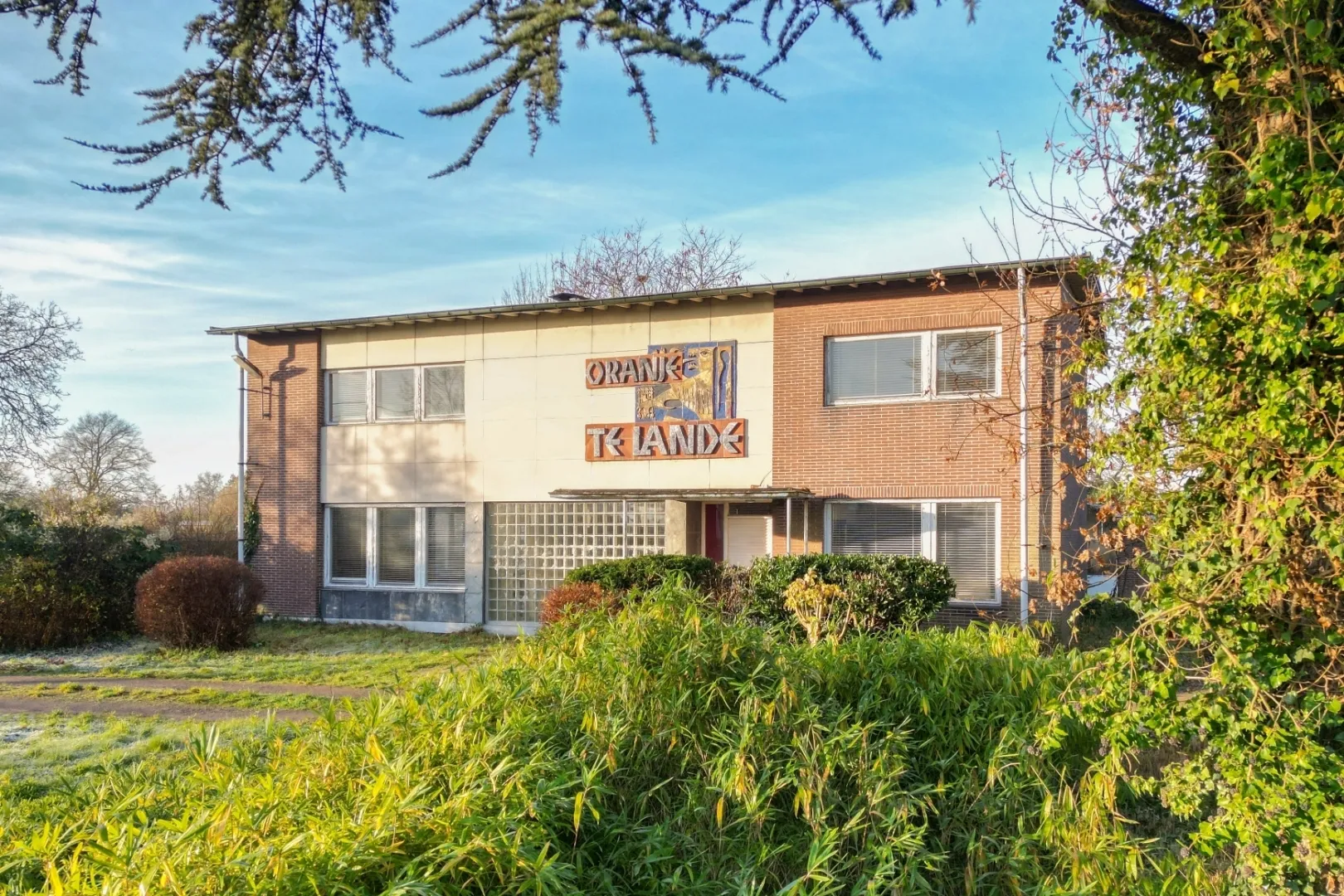 141da2b3f9d5a8a6de58acf364c3636b5e08f536743f8586b8e945b54b0fb836