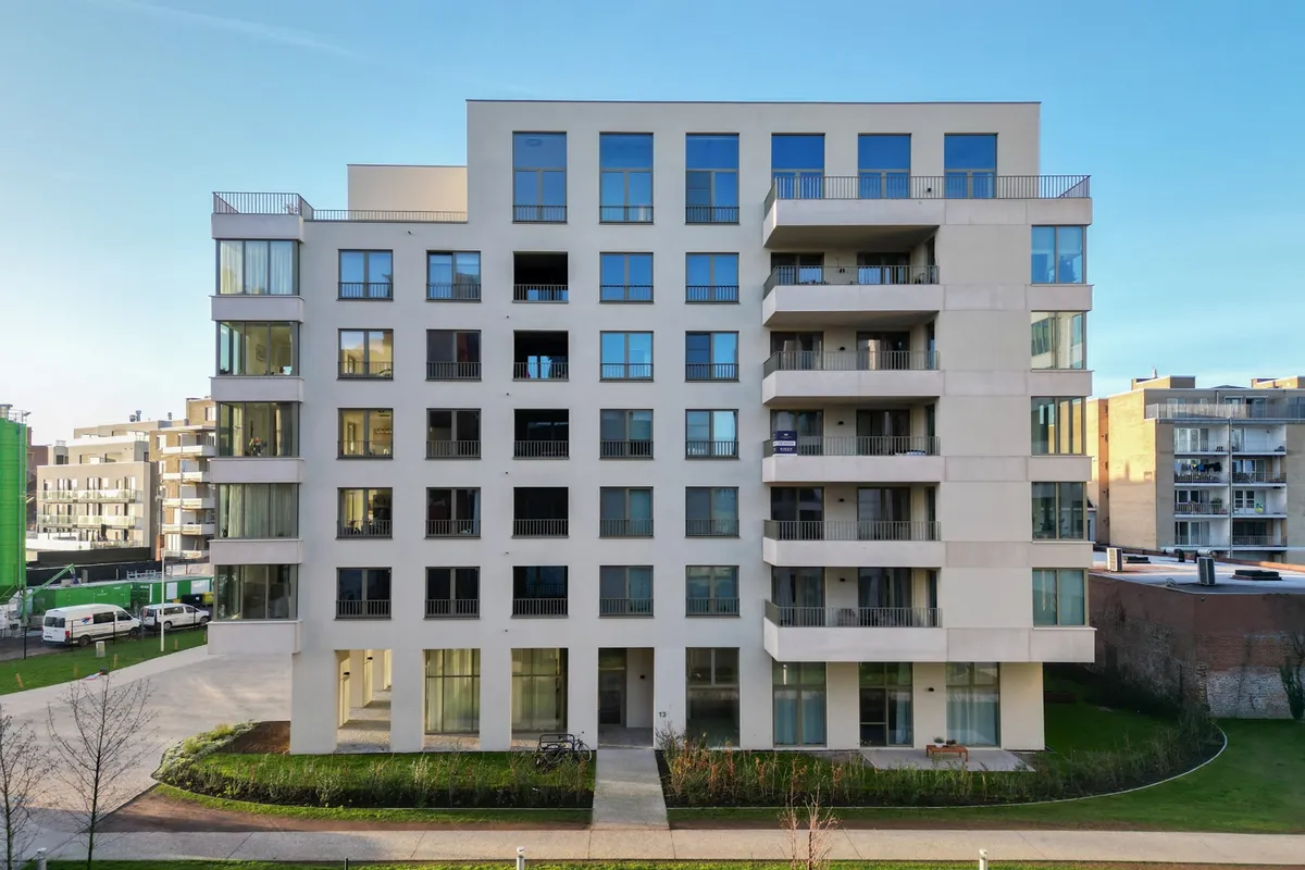 B6e7631a36d003afef901856032cab5f4f7601f2c785f59710d521e3a72b2ab5