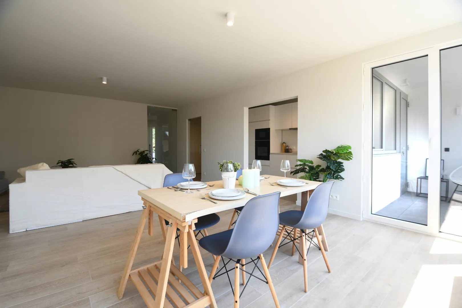 09014da8caf65396db10bde93aeb3d1968d33ec48c338e68678b2b68a3e6da98