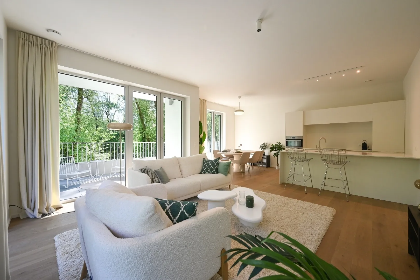 F9535b96ea5b8c63cdfdf05966275eb76d1987d64342c6783afa9630217122aa