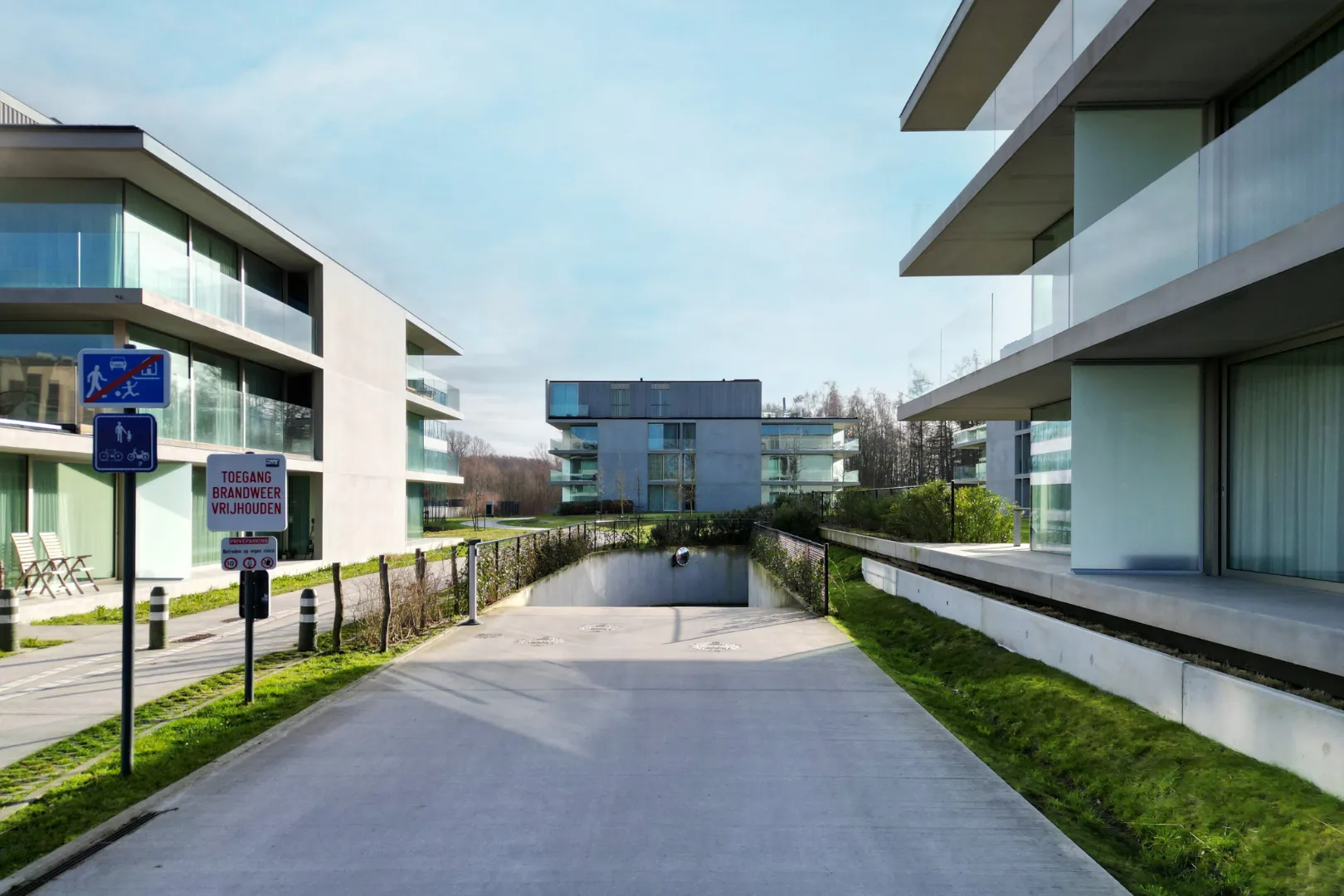 6de05e55a4f898b98ee611c45bb4c154279098d48df99605ce9d1472e58608b8