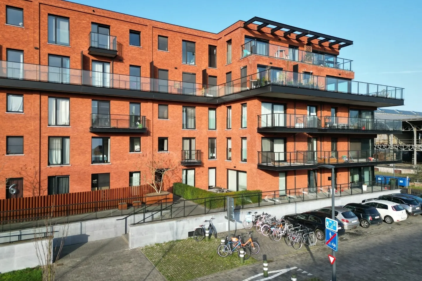 7c7d37b47a3220bcc78353b3794a4462bb07f24b071f8b738b141032373cd467