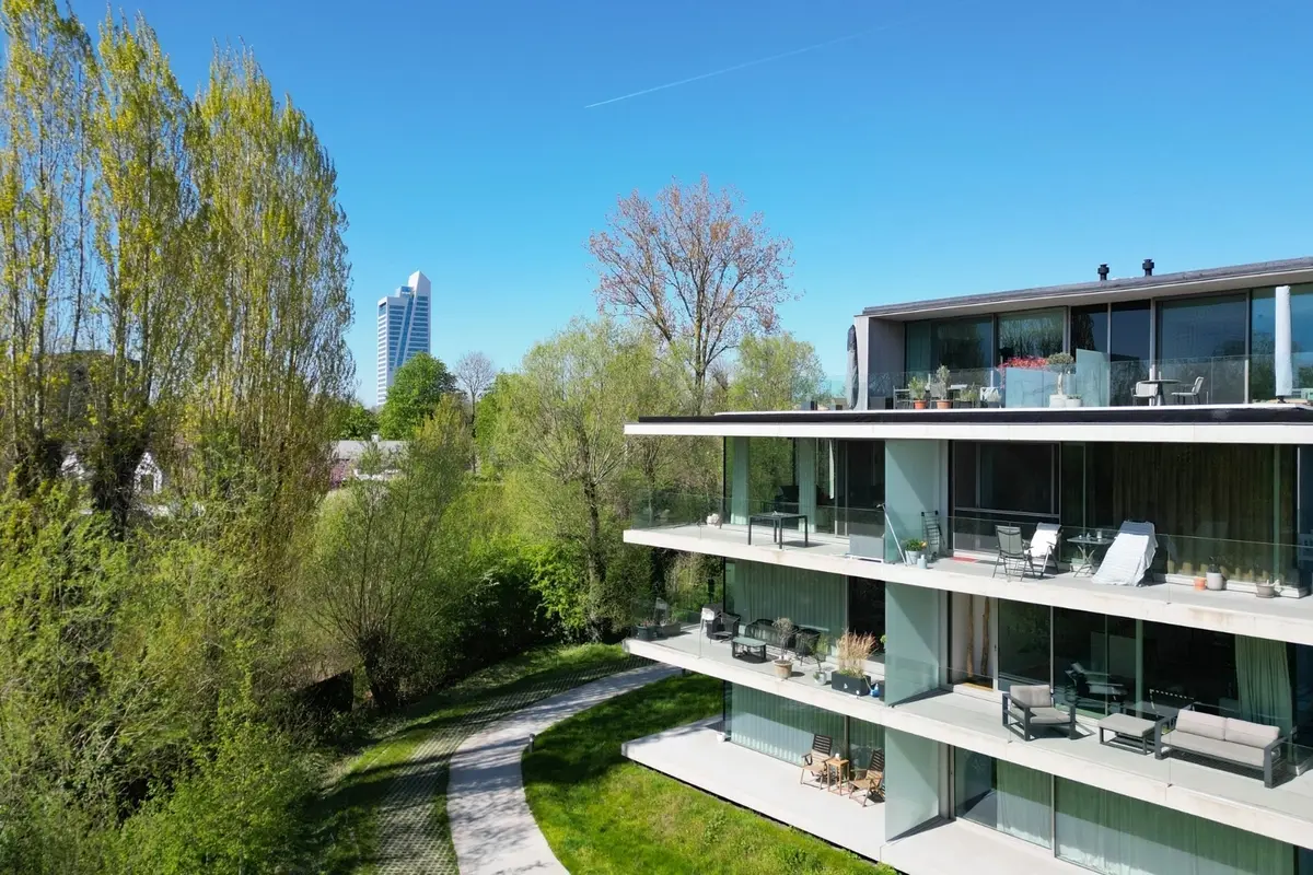 18e58d900bc5564298af3bdd334640c550445257ca67dc28276e3d52c331dff7